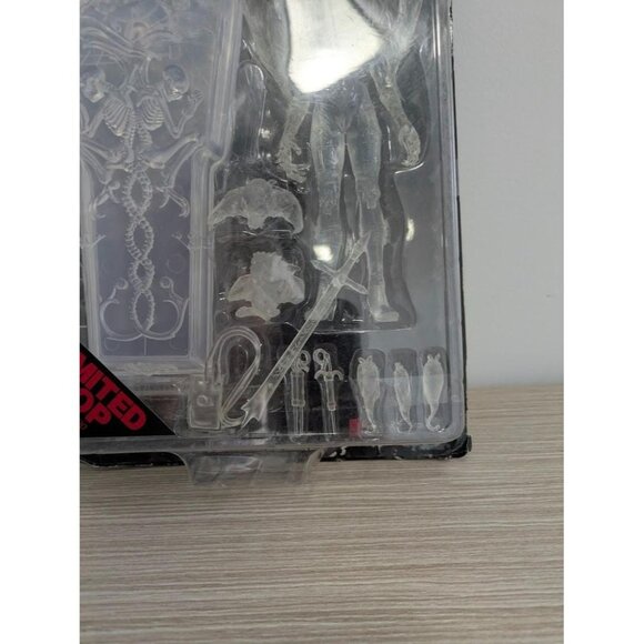 Vampire Curia Action Figure: 2000s Gothic Horror Collectible - Picture 5 of 5